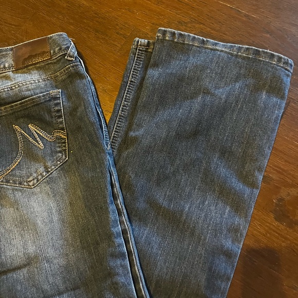 Maurices Jeans - Picture 3 of 7
